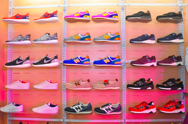 athletes foot shoe store