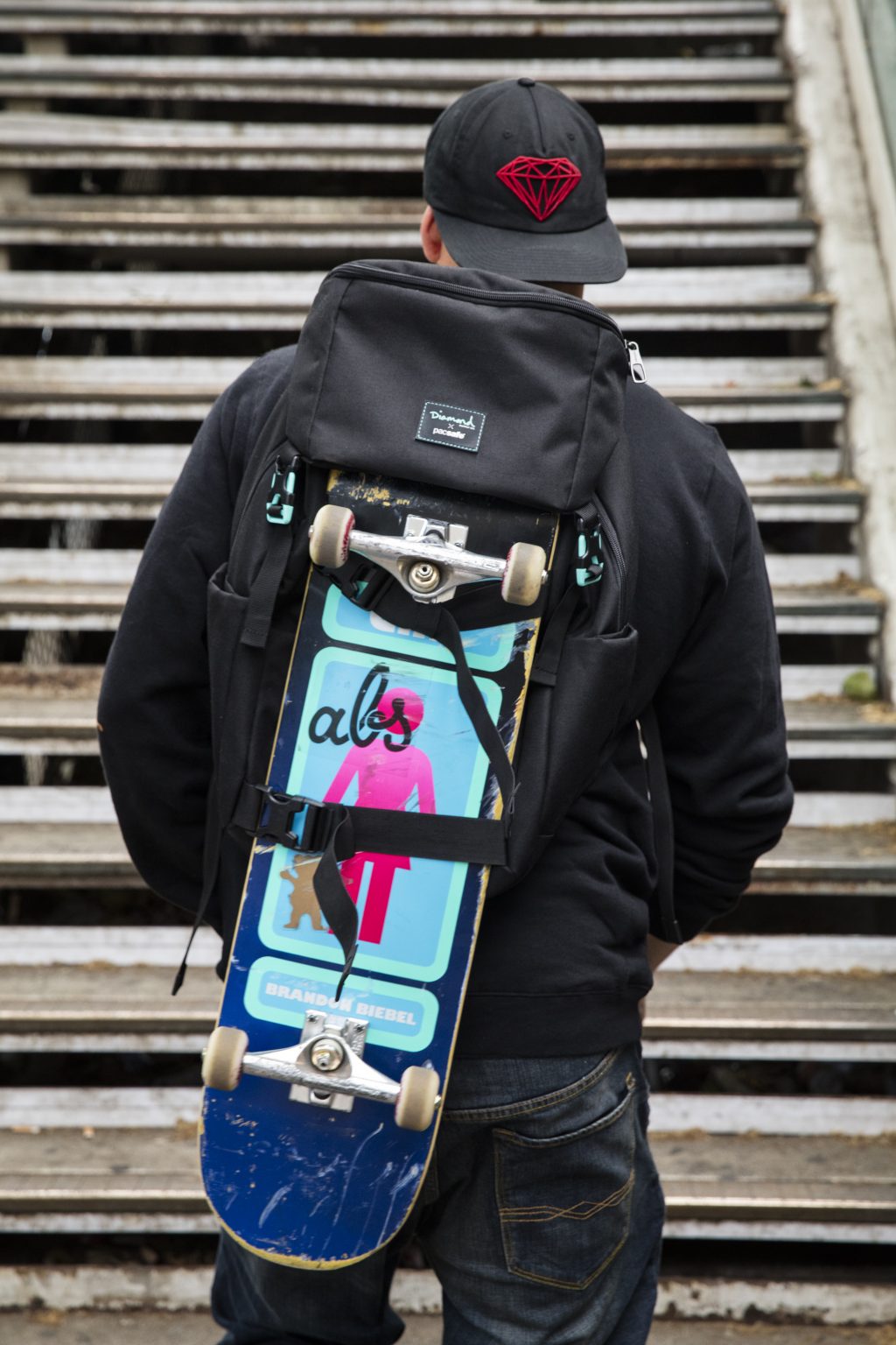 Diamond supply x pacsafe southbank clearance slingpack