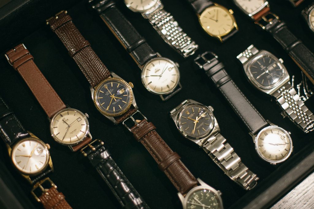 Modern vintage online watches